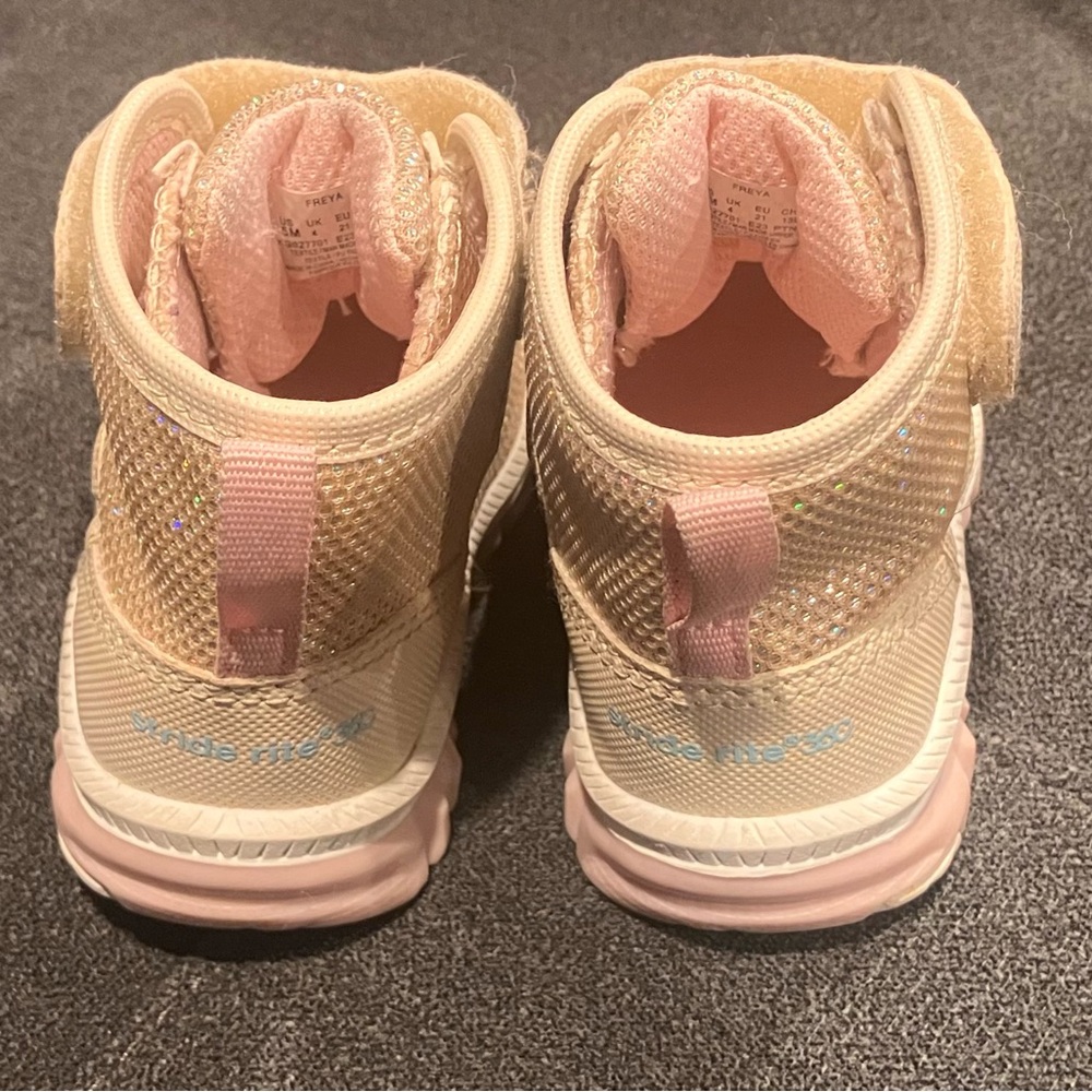 Stride Rite Unisex FREYA Boot - Picture 3 of 7
